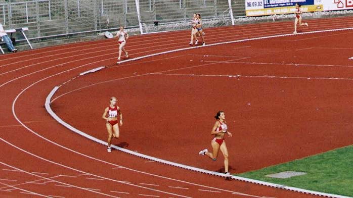 Caroline Dieckhöner gewann den ersten Lauf über die abschließenden 800 m in guten 2:29,08 min